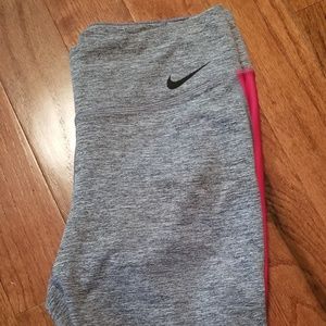 Nike capri leggings